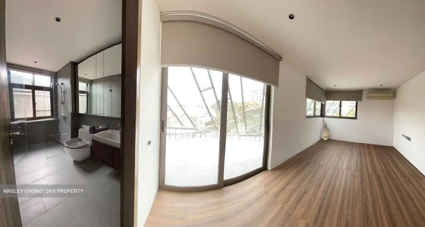 Lucky Hills (D16), Terrace #631102821